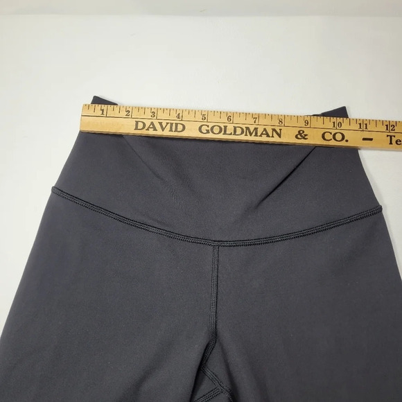 Lululemon True Self Crop II - Black sz 4 - Picture 5 of 8